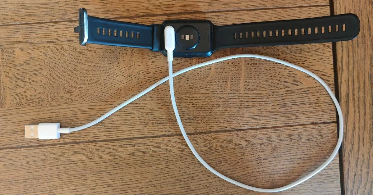 Huawei Fit 2 With Charging Cable