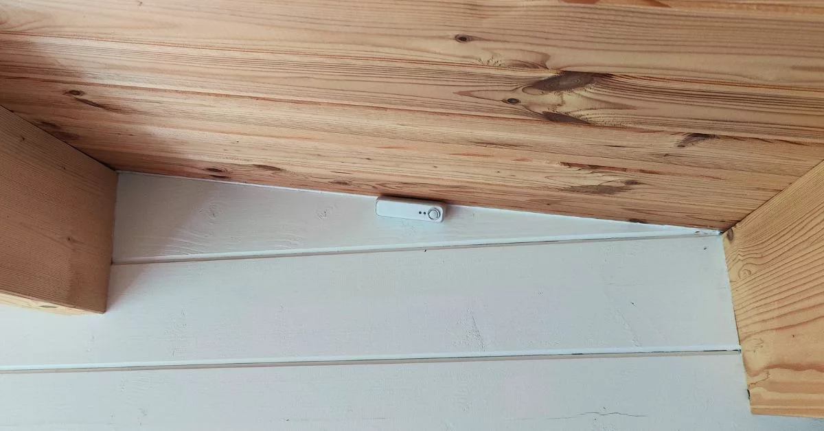 Hive Motion Sensor In Log Cabin